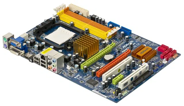 Informatica: Que es una placa base y cuales son sus partes principales