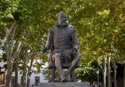 Aposición - Qué es, definición, ejemplos y tipos