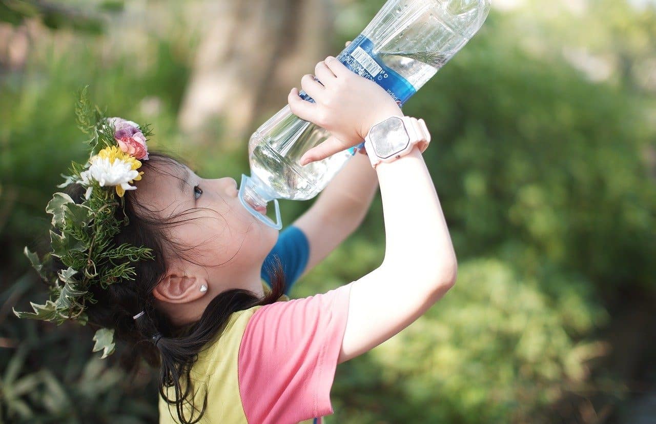 Beber agua