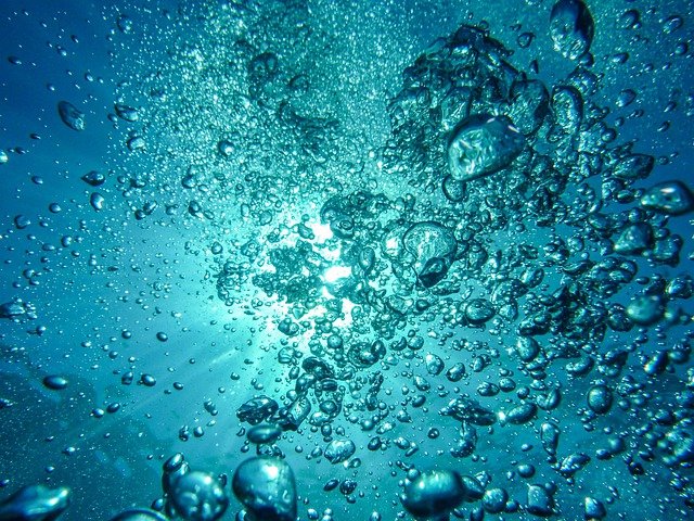 Burbujas en el océano