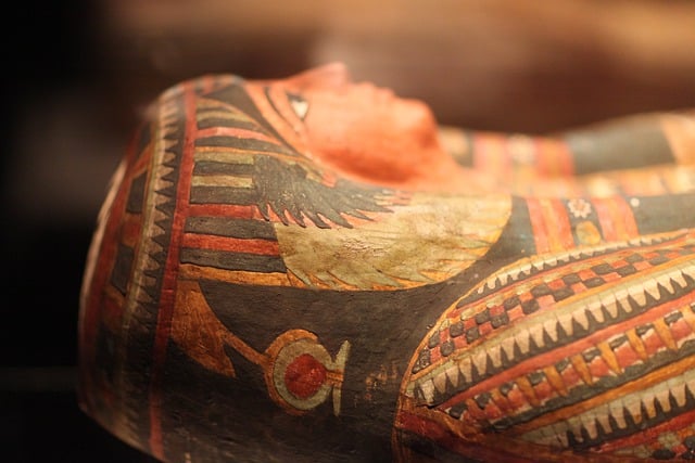 Sarcófago egipcio antropomorfo
