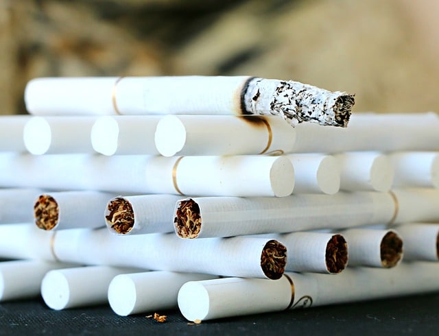 Cigarrillos apilados