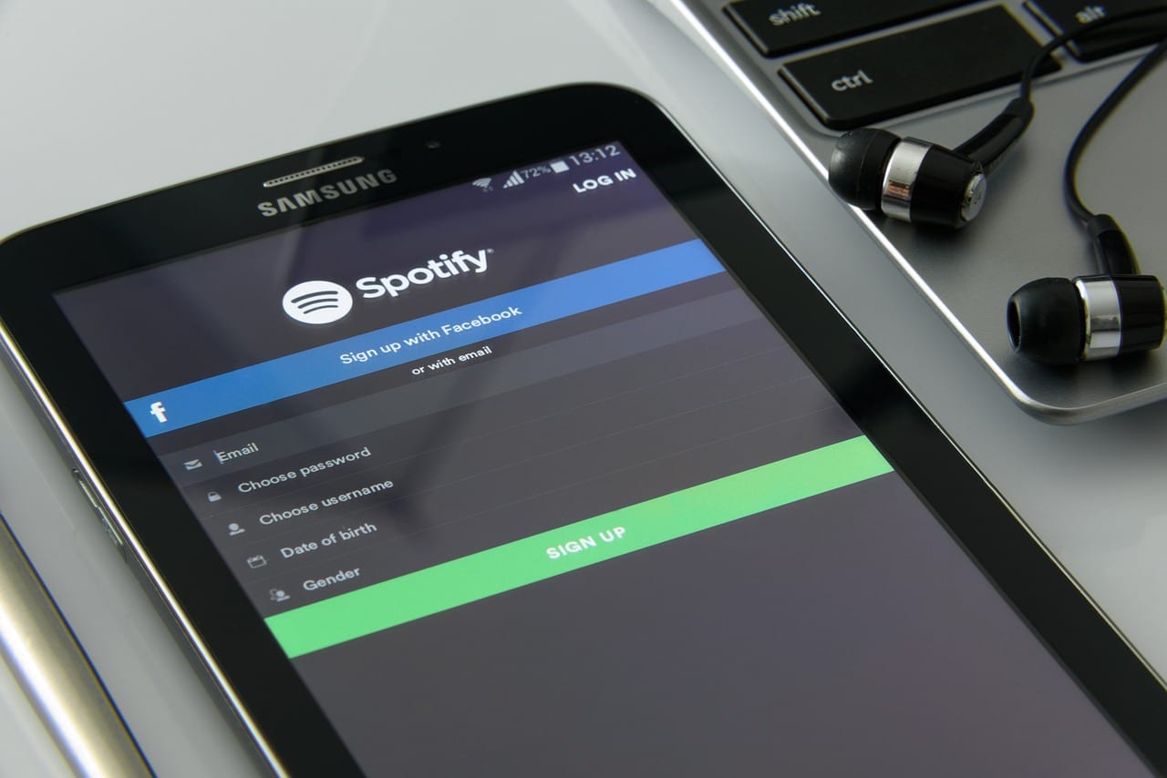 Teléfono móvil con Spotify