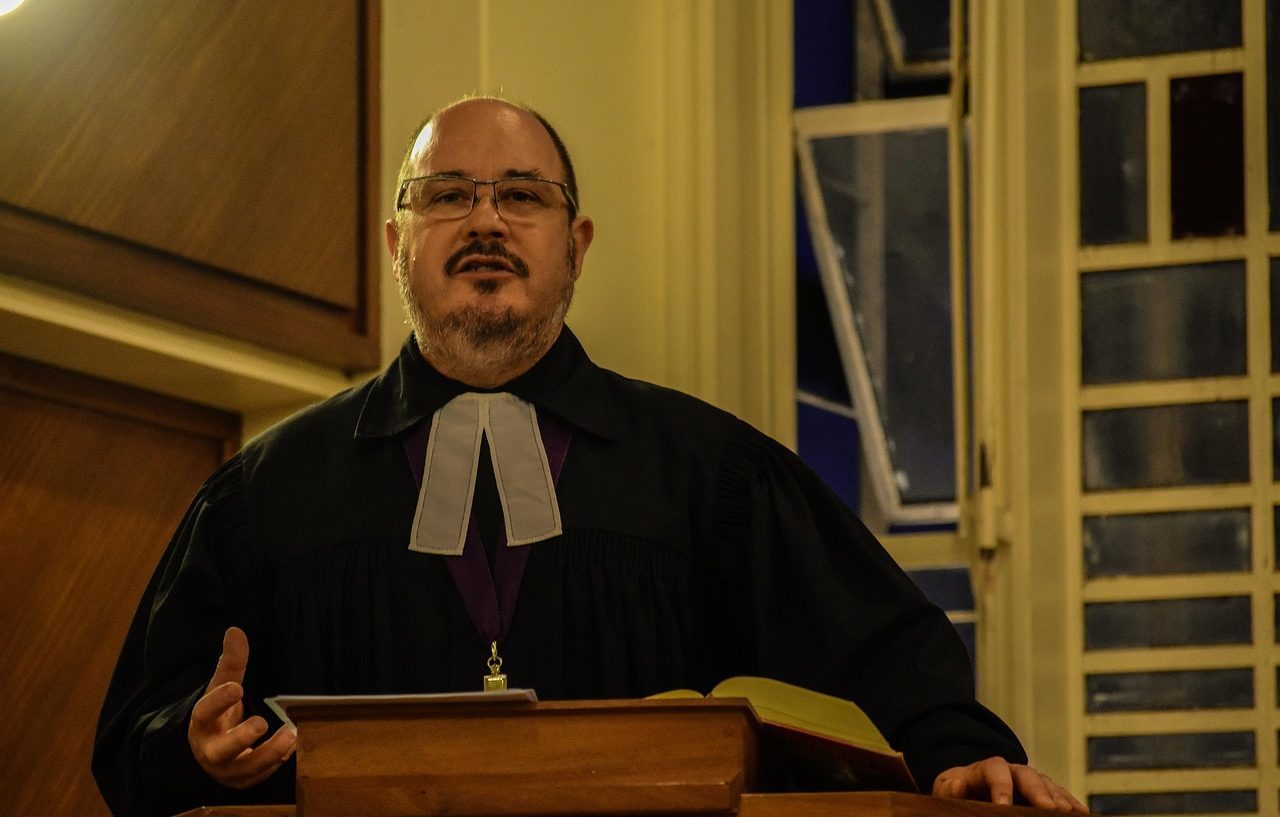 Sacerdote