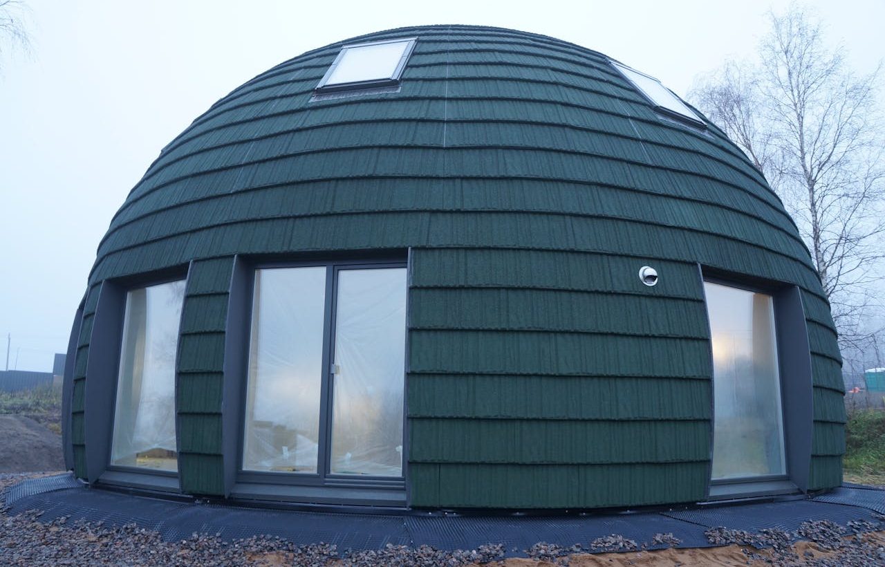 Vivienda moderna con elementos ecológicos